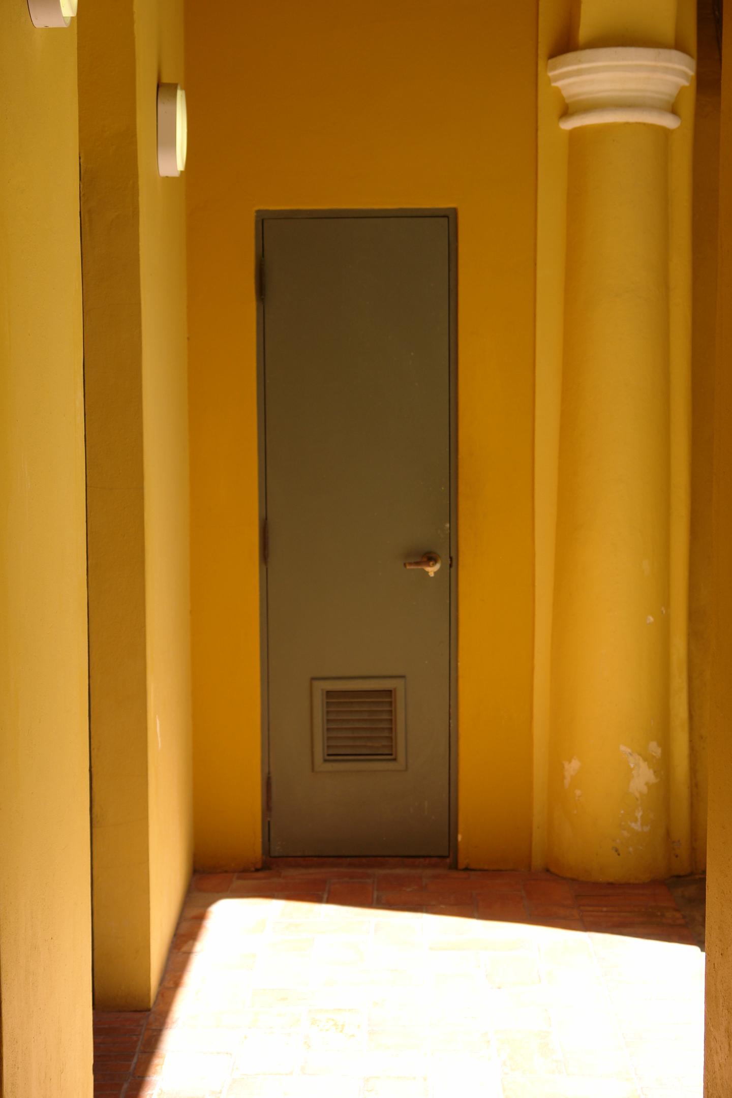 Calle de la Fortaleza 56 - Antigua Real Audiencia - Conservatorio De Artes Del Caribe - San Juan (Viejo San Juan) - 2011 00049